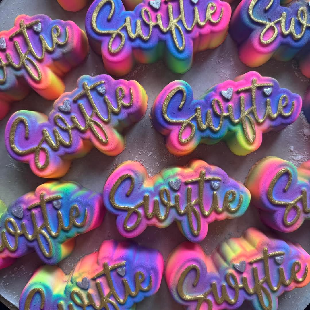 Swiftie Bath Bomb