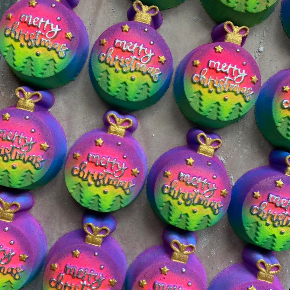Bauble Bath Bomb